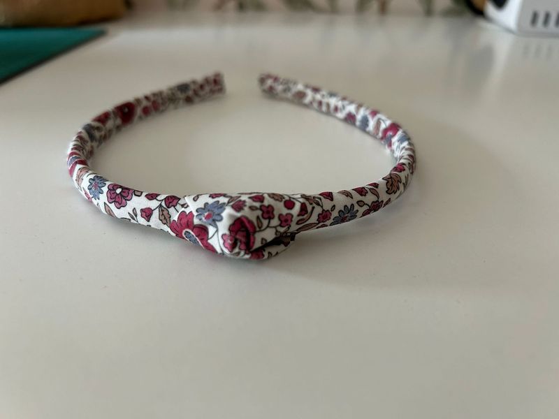 Diadema Pequeña nudo