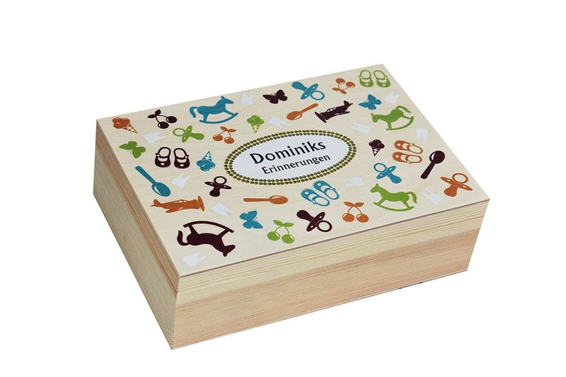 Kindheitserinnerungen in der Holzbox Kindheitserinnerungen in der Holzbox