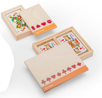 Holzkiste Schafkopf mit Spielkarten und Holzkiste Doppelrommee mit Spielkarten