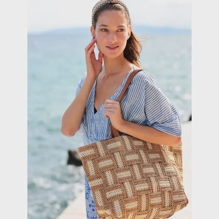 Mare Tote