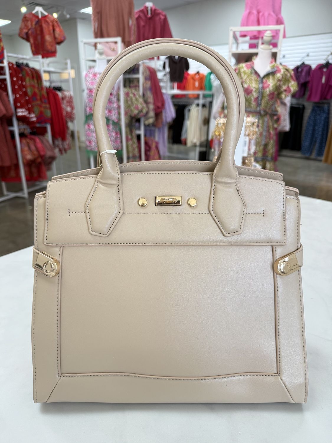 LMD022, Color: Stone