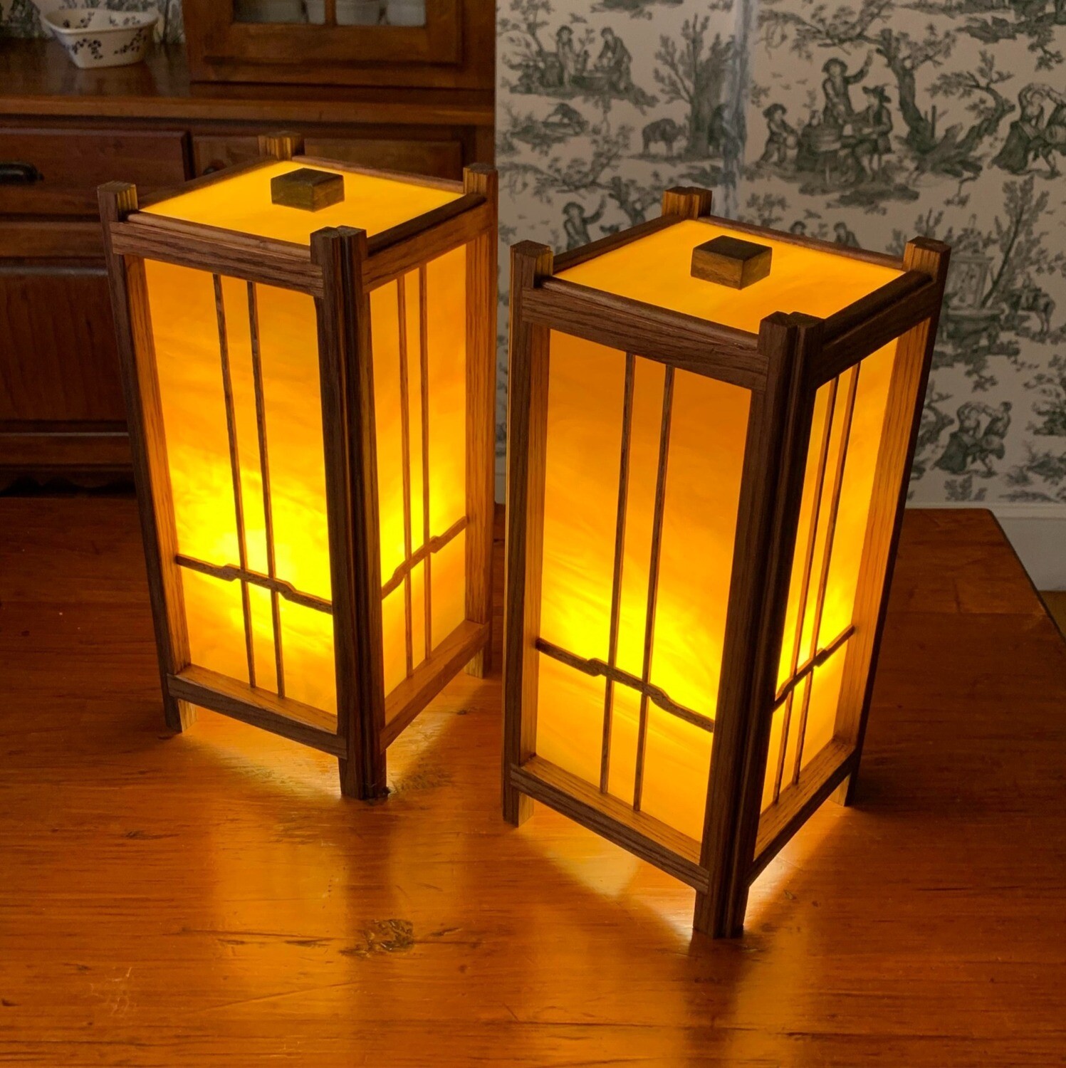 Greene and Greene influenced lamp
