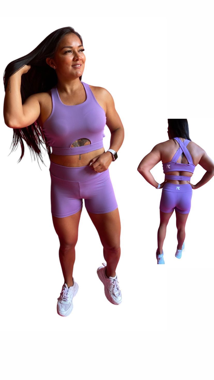 Short Lila