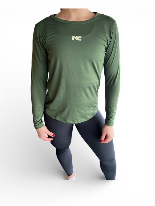 T Shirt Manga larga verde musgo