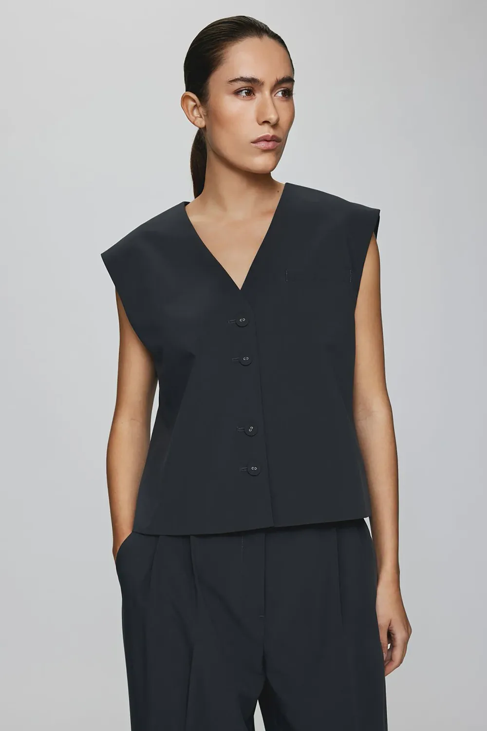 MSCHCassie Vest	Phantom