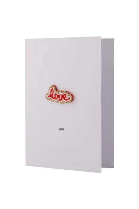 wenskaart love broche wit/rood