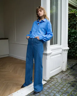 Moore denim	Mid blue denim