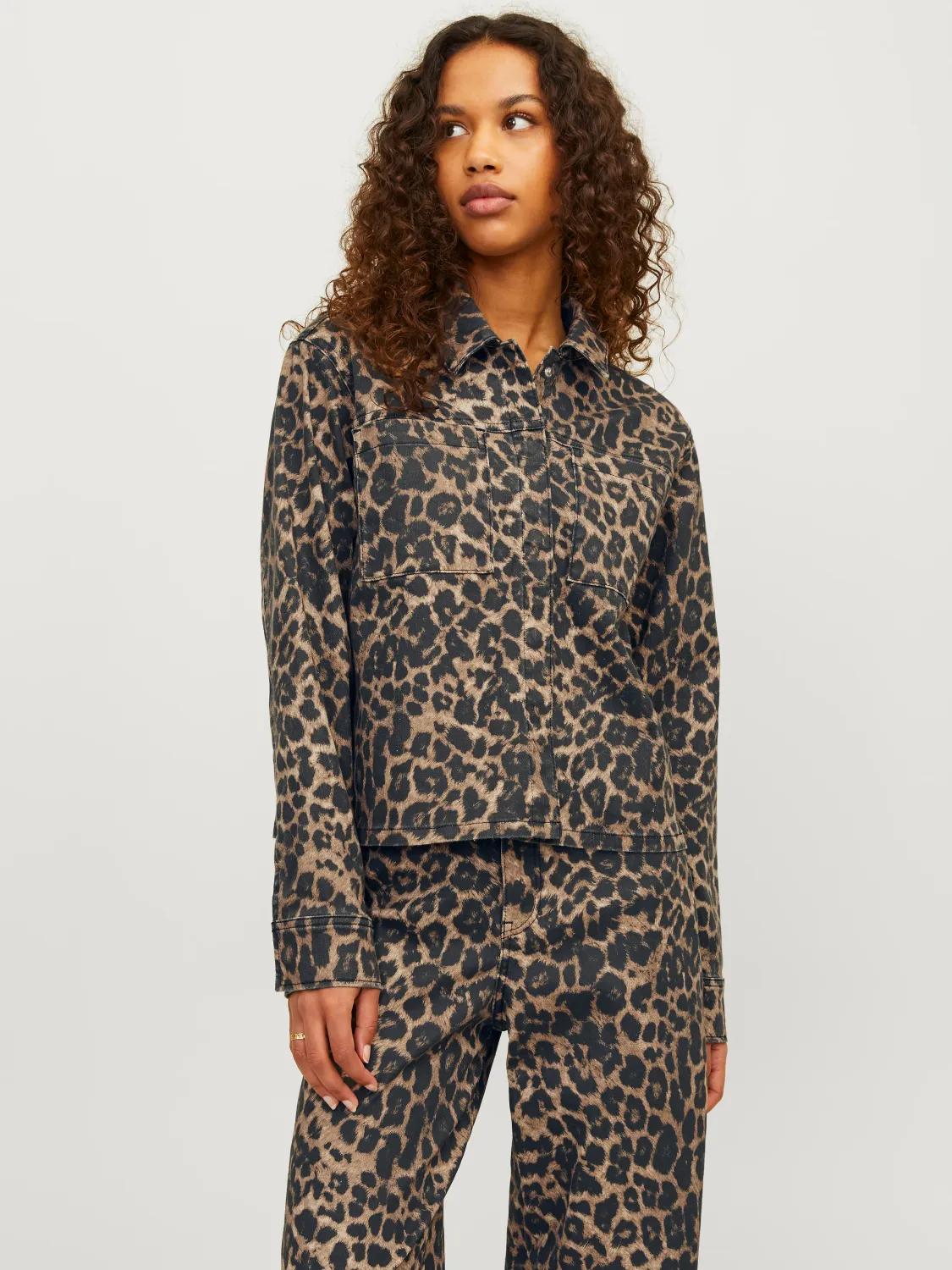 JXSARAH OVERSHIRT PNT SN	Cornstalk LEOPARD