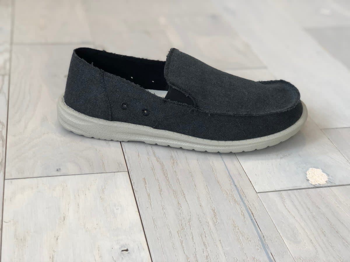 MJSP0001 MR J JON BLACK CANVAS