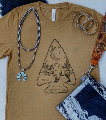 BUFFALO ARROWHEAD YELLOW TEE