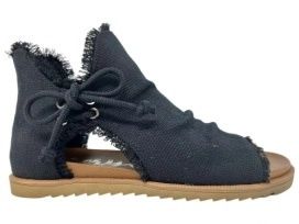 VERY G WOMEN&#39;S ROSALYN BLACK SANDAL