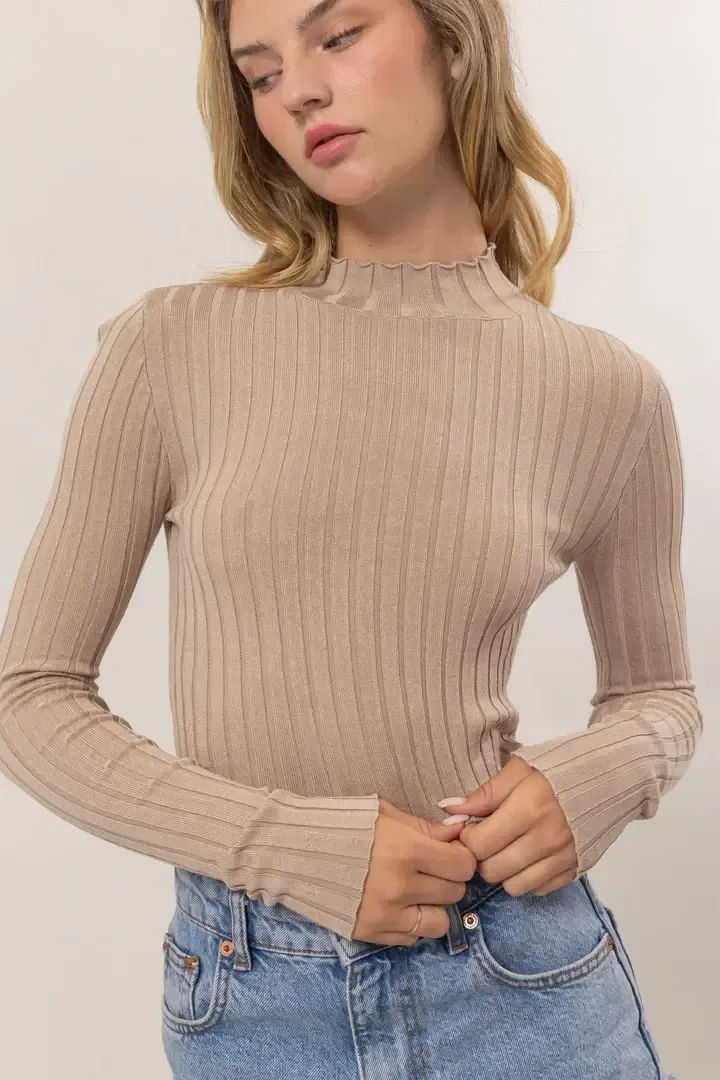 MOCKED NECK RIBBED KNIT CROPPED TOP