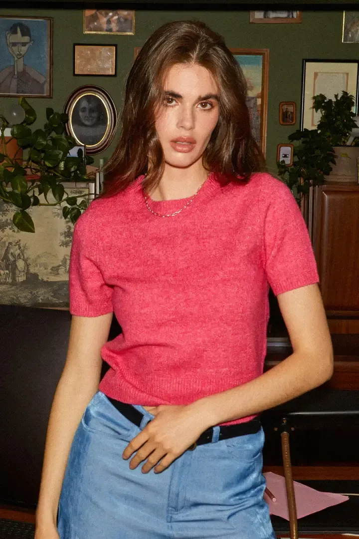 SHORT SLEEVE KNIT SWEATER