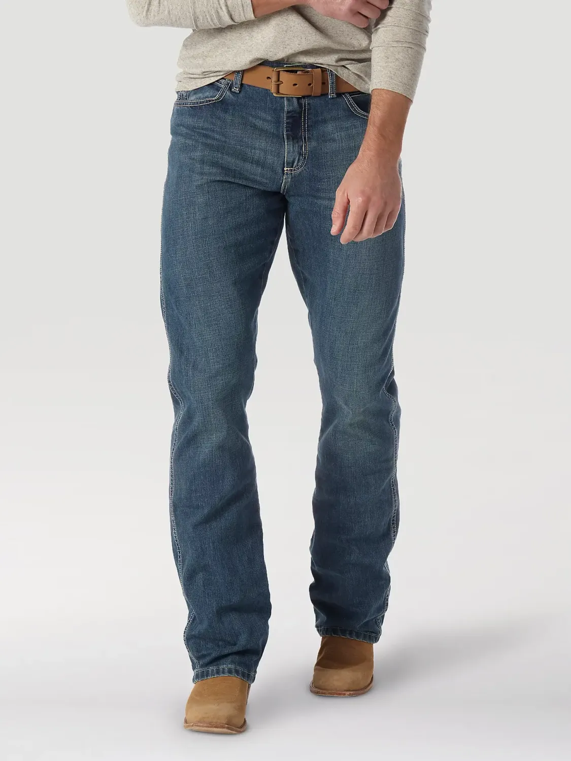 WRANGLER MEN&#39;S RETRO® RELAXED FIT BOOTCUT JEAN IN ROCKY TOP
