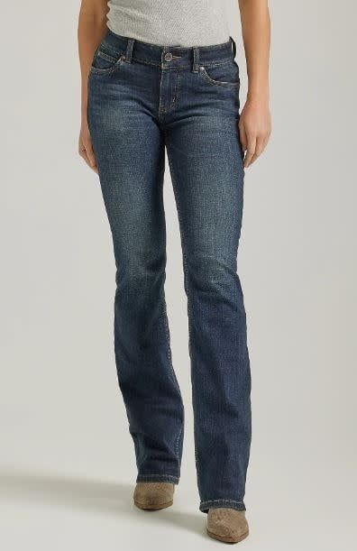 WRANGLER WOMEN'S RETRO MAE MID RISE BOOTCUT JEAN GAYLE