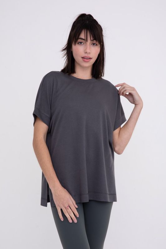 SHORT SLEEVE TOP WITH SIDE SLITS