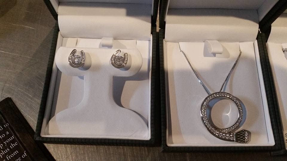 CIRCLE SILVER NECKLACE