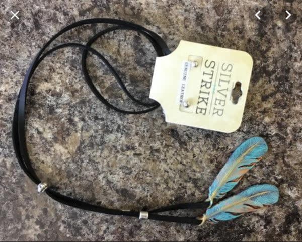 SILVER STRIKE LEATHER FEATHER NECKLACE