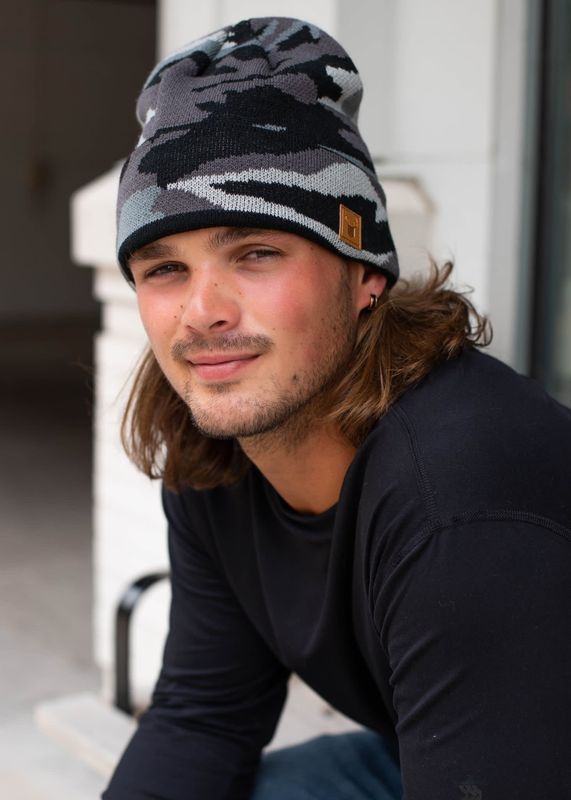MENS GREY CAMO BEANIE