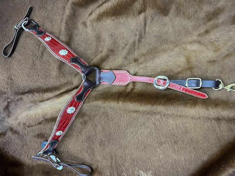 SAN SABA BREAST COLLAR W/CONCHOS &amp; SPOTS