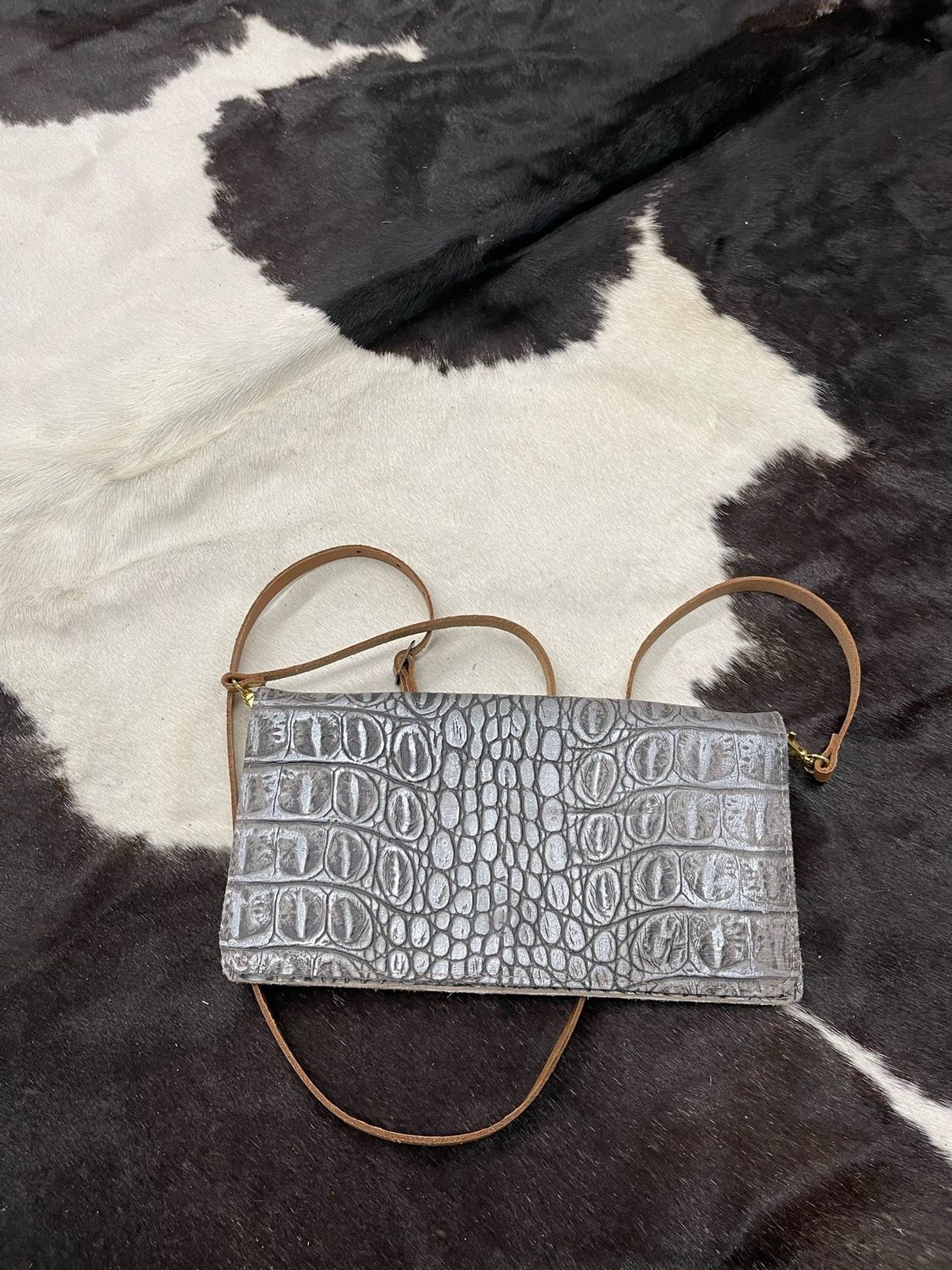 SILVER REAL ITALIAN LEATHER FLAP CROSS BODY PURSE