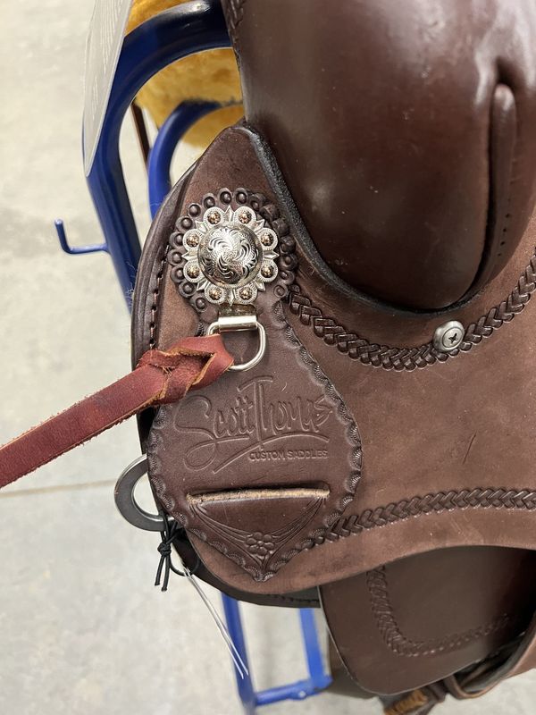 15" Classic Golden Scott Thomas Saddle