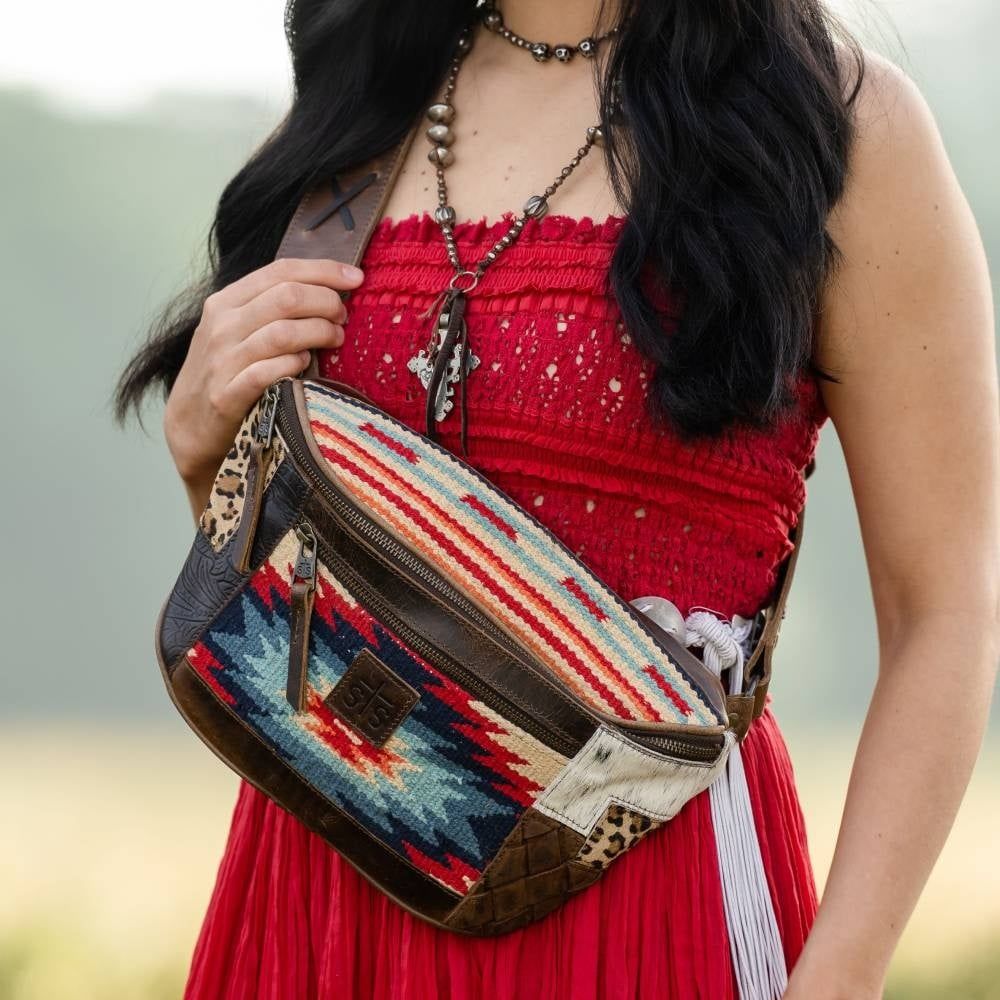 STS RANCHWEAR CHAYNEE MOUNTAIN SACHI SLING