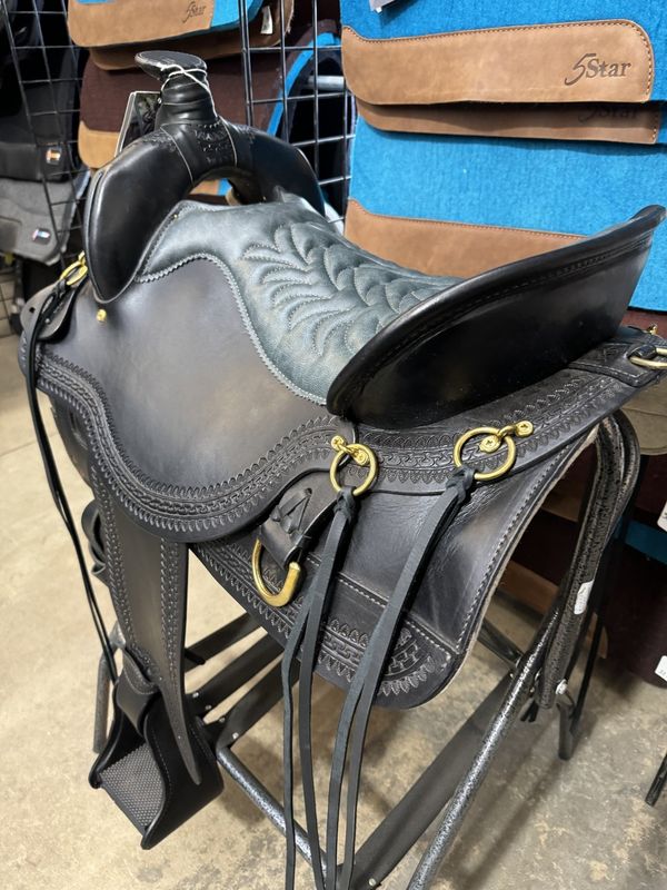 17.5" #2 Cheyenne Heritage Tucker Wide