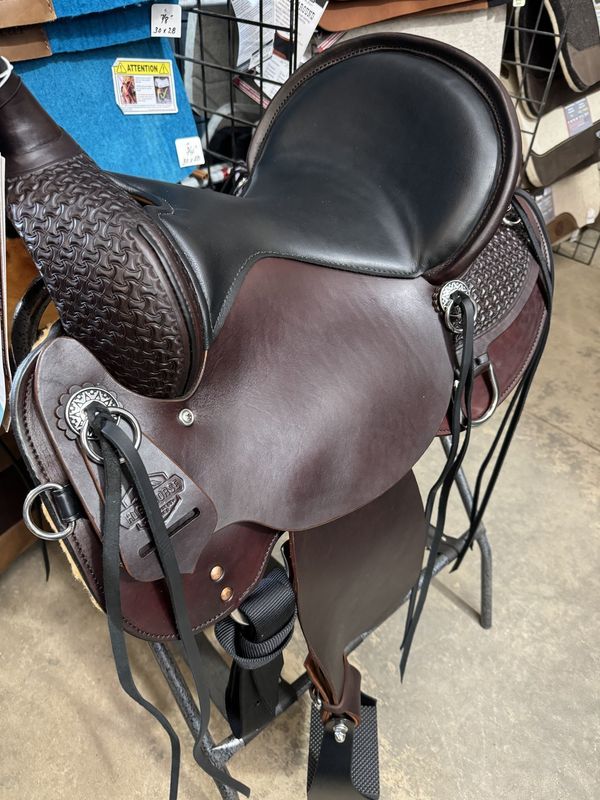15" Circle Y Sulphur River Trail Saddle - Regular Tree