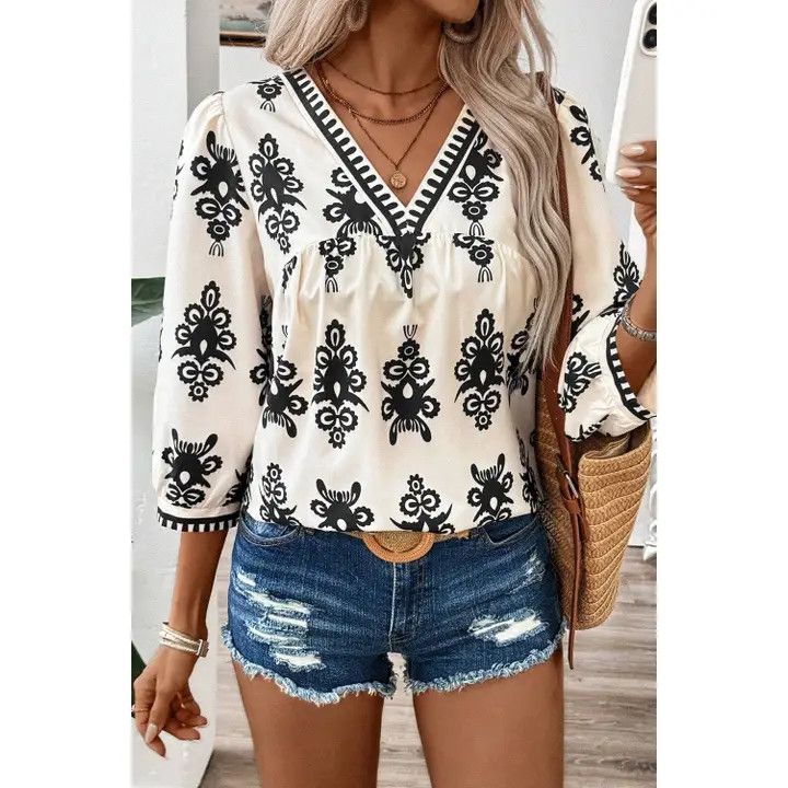 GEOMETRIC 3/4 SLEEVE V-NECK BLOUSE