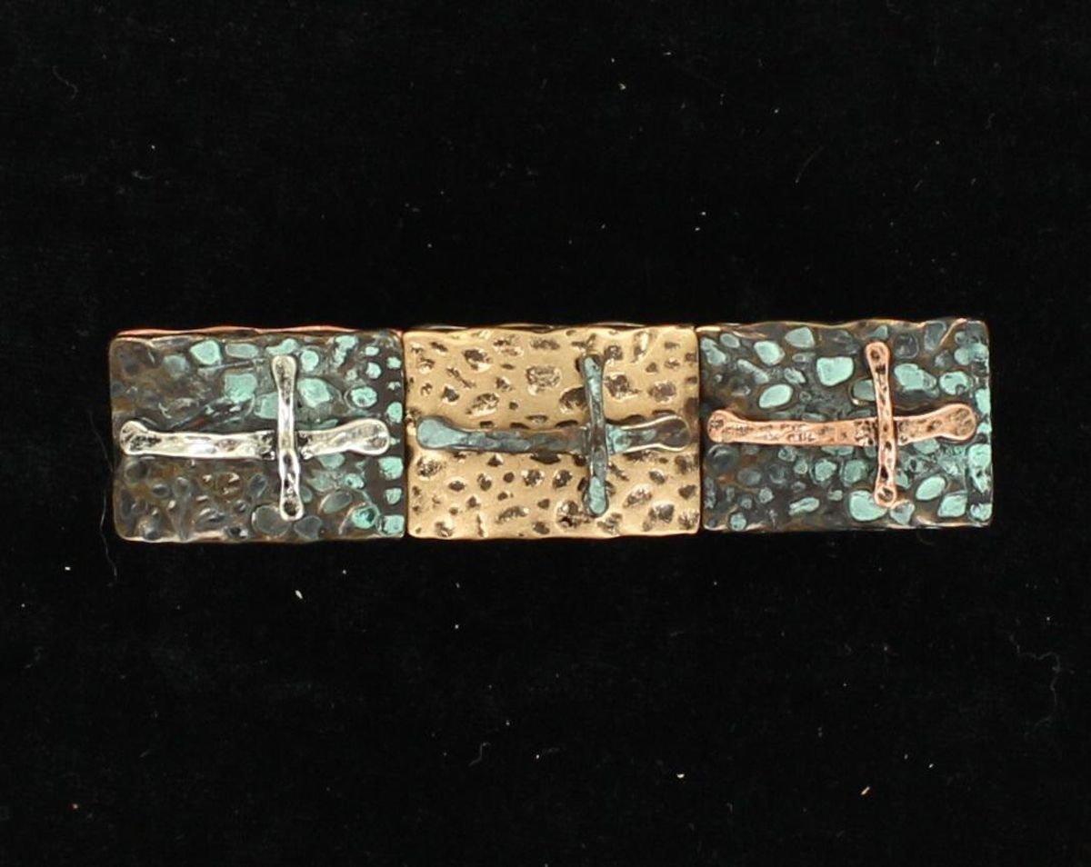 BLAZIN&#39; ROXX CROSS BRACELET