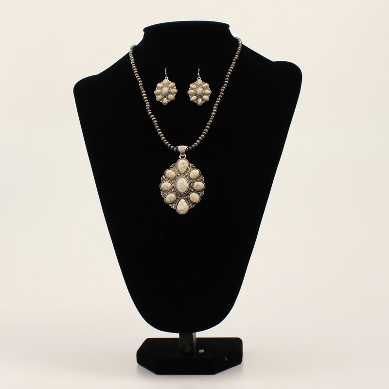 BLAZIN&#39; ROXX BEADED SQUASH BLOSSOM NECKLACE SET