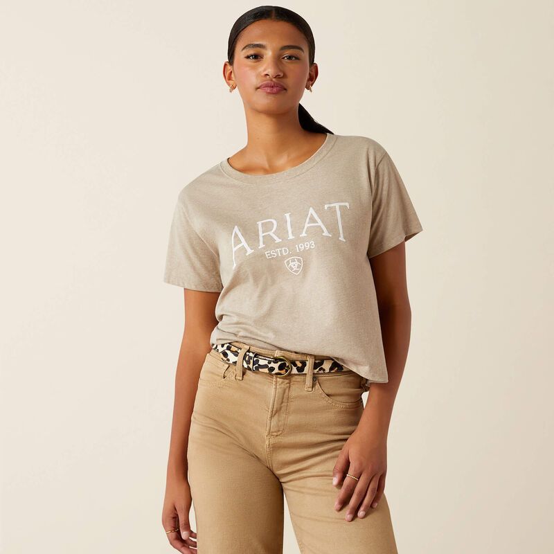 ARIAT SERIF LOGO BOXY T-SHIRT