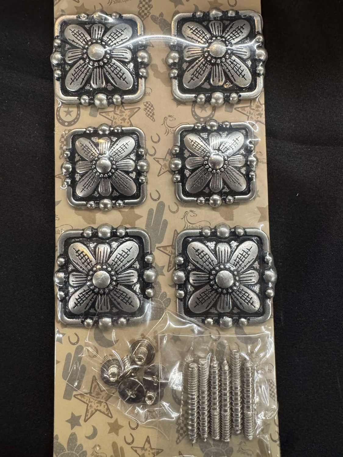 SILVER DAISY CONCHO