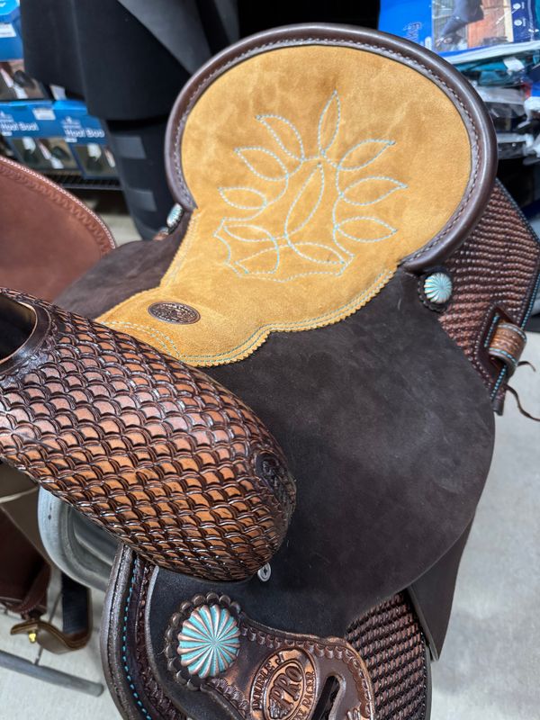 15" Double J Pro Barrel Racer - Wide Fit SPR00-050
