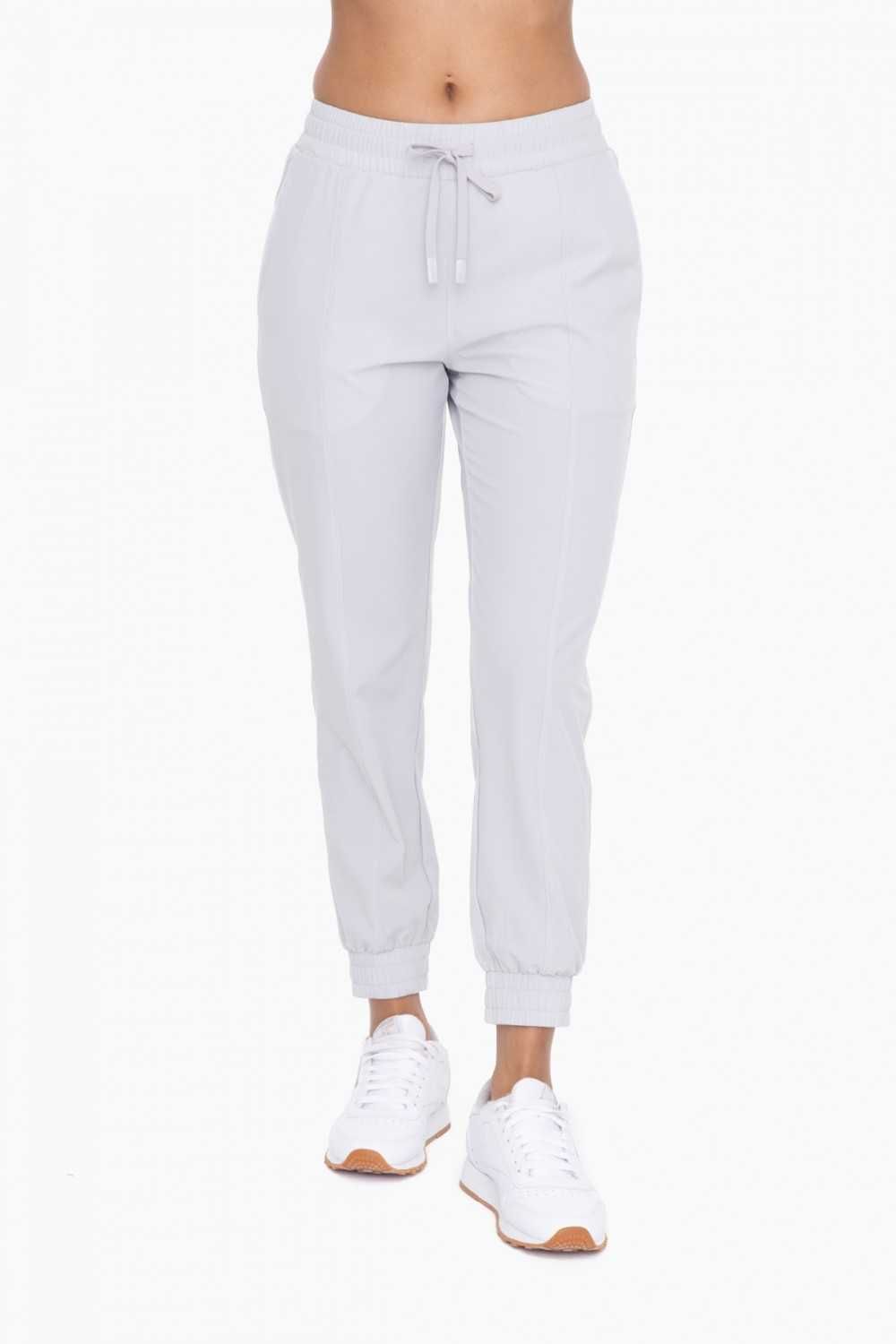ATHLEISURE JOGGERS