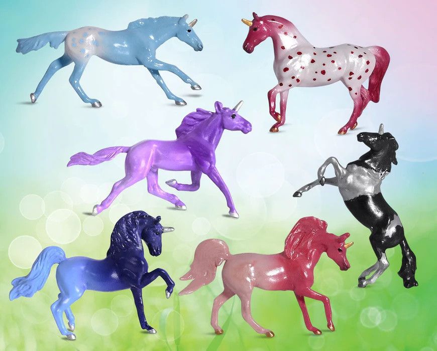 BREYER MINI WHINNIES CASTLE SURPRISE - SERIES 2