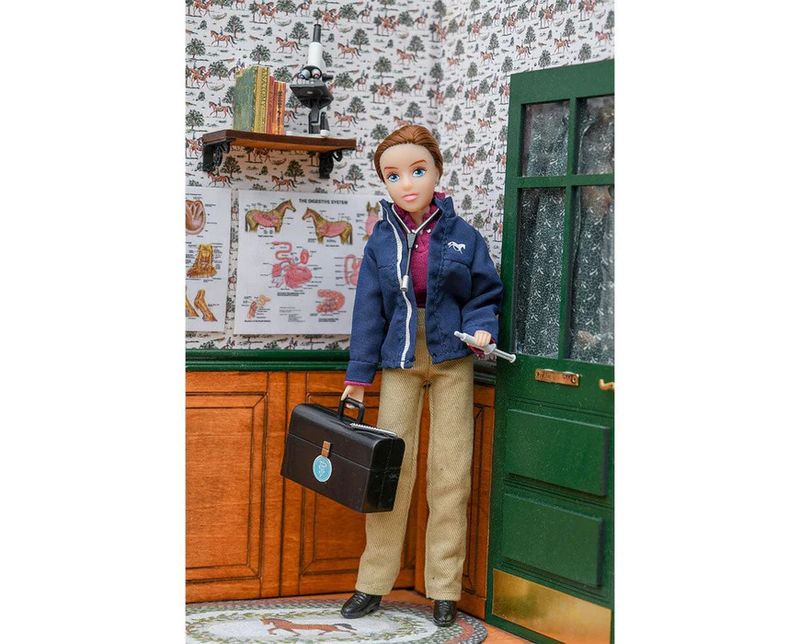 BREYER VETERINARIAN RILEY WITH VET KIT