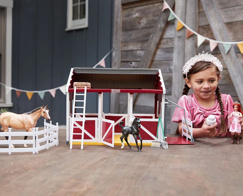 BREYER BIRTHDAY AT THE BARN