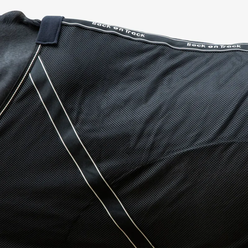 BACK ON TRACK SIENNA HORSE MESH COOLER