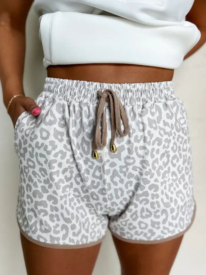LEOPARD ELASTIC WAIST LACE UP SHORT