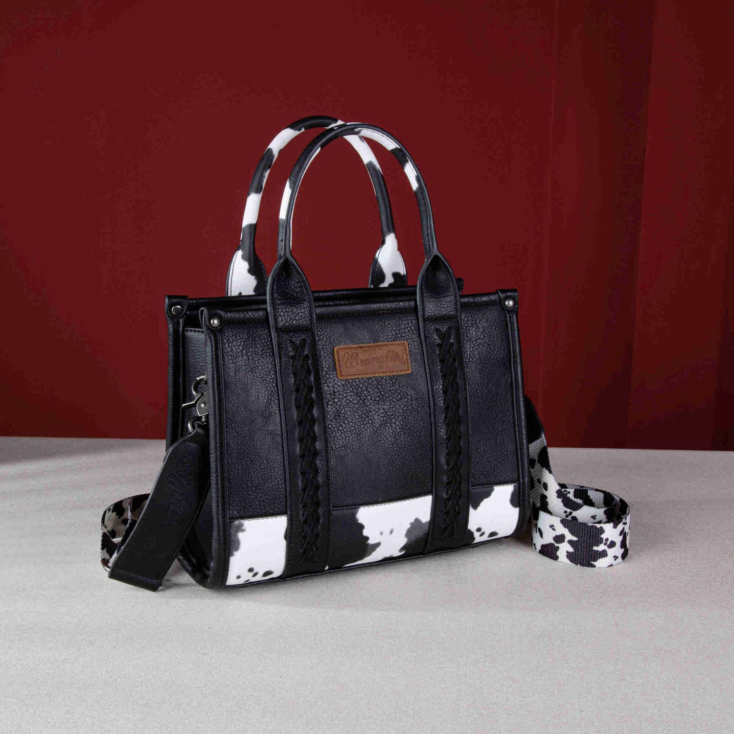 WRANGLER COW PRINT CONCEALED CARRY TOTE, Color: BLACK