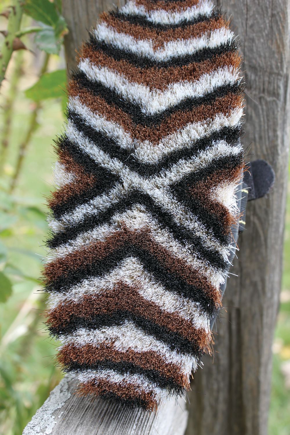 TAIL TAMER HORSEHAIR POLY BLEND BRUSH