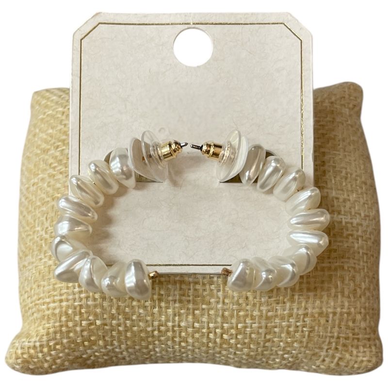 SMALL PEARL BEADED HOOP EARRINGS