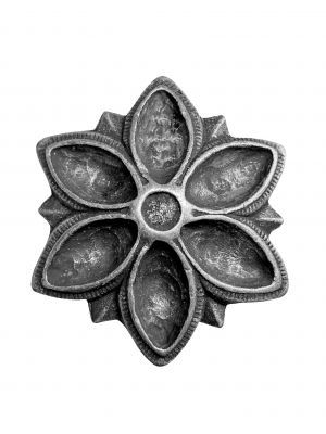 SILVER FLOWER CONCHO WITH SCREW