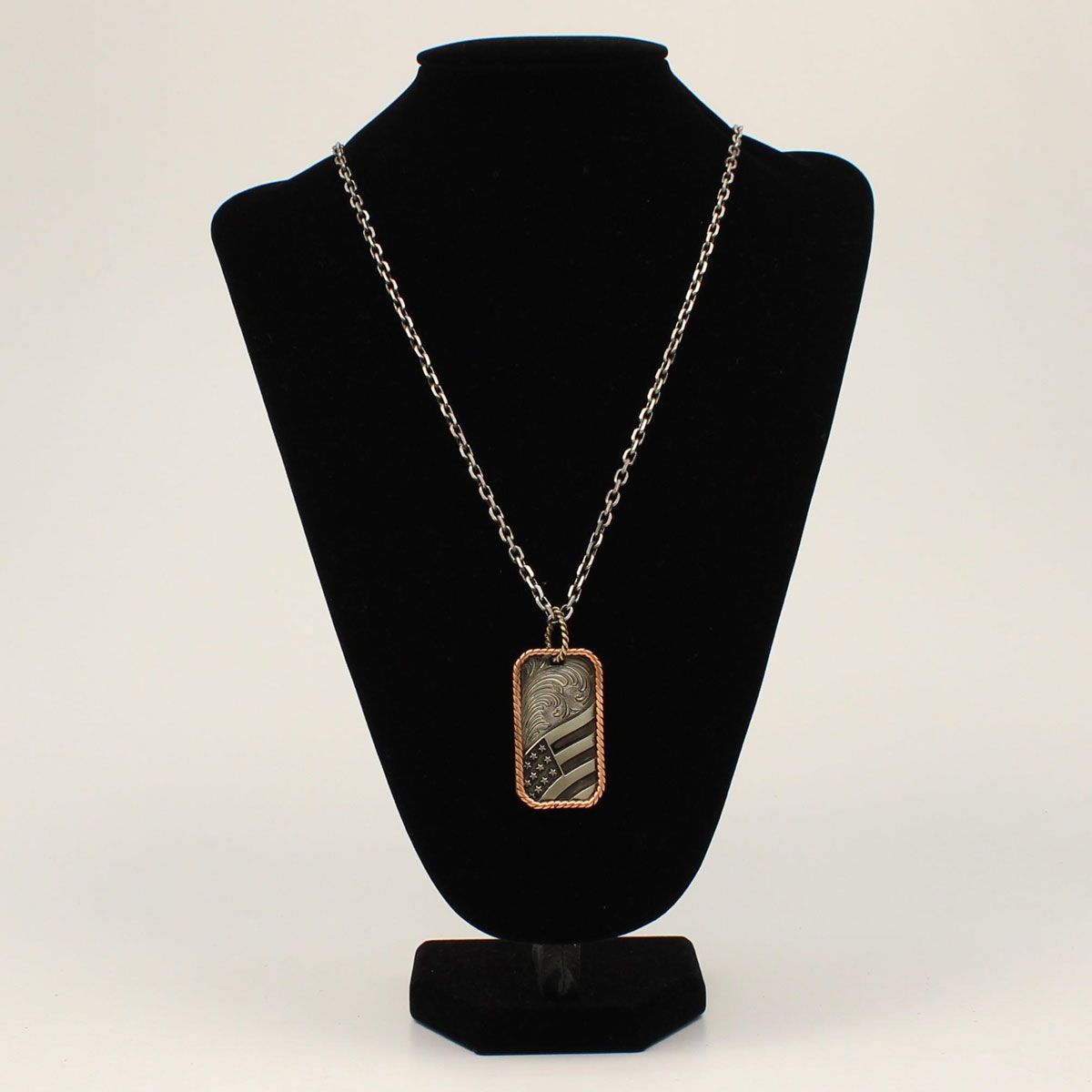 SILVER STRIKE FLAG NECKLACE