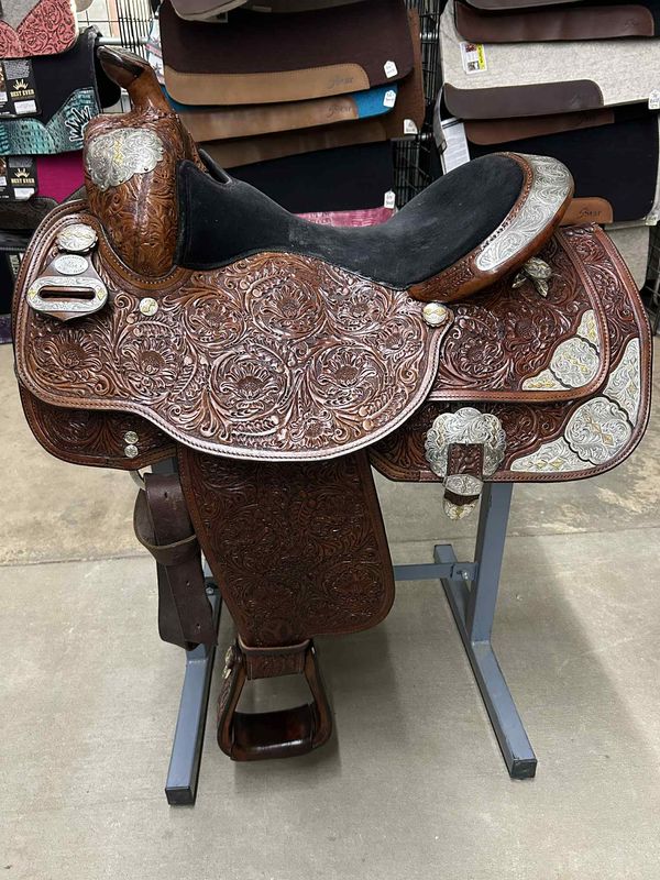15.5" Used Circle Y Show Saddle