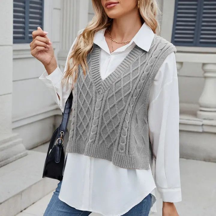 CROPPED KNIT VEST 