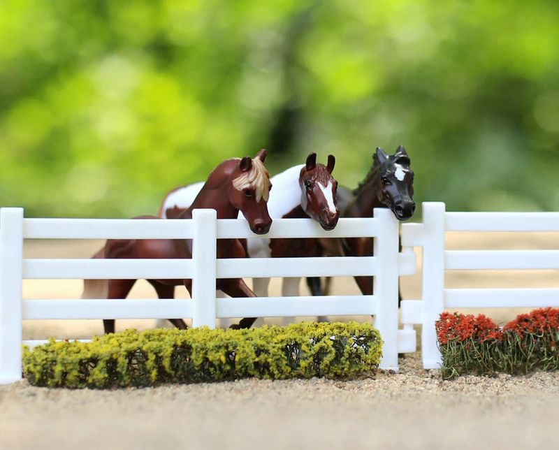 BREYER MYSTERY HORSE SURPRISE SERIES 4