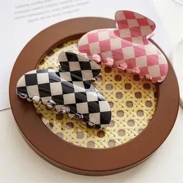 CHECKERBOARD CLAW CLIP